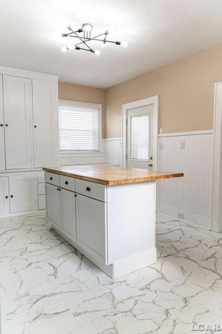 169 Park Street, Adrian, MI 49221