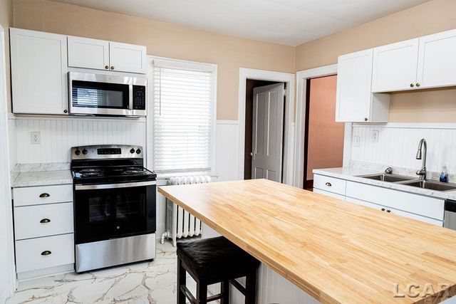 169 Park Street, Adrian, MI 49221