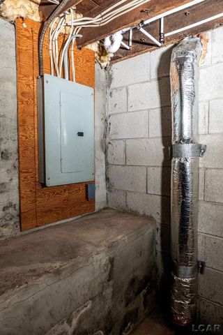 169 Park Street, Adrian, MI 49221