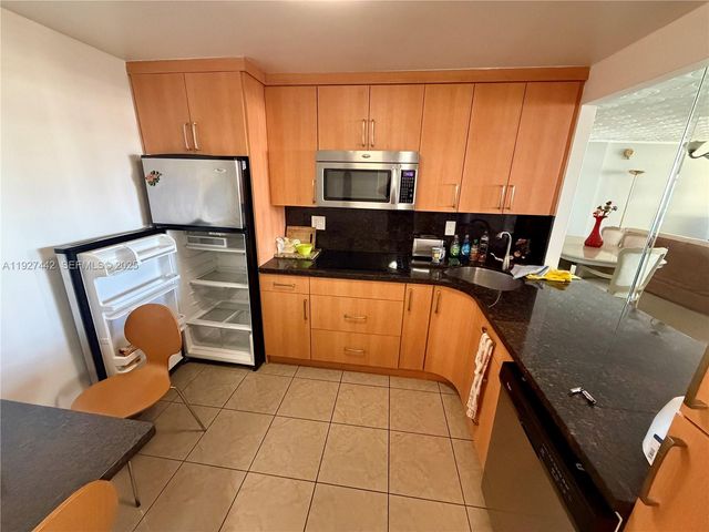 1849 S Ocean Drive 1405, Hallandale Beach, FL 33009