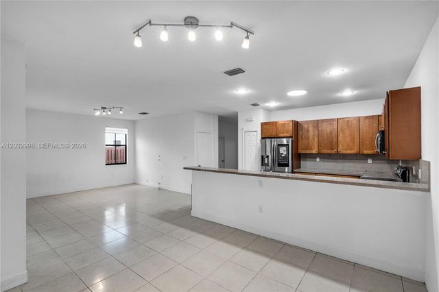 9925 NW 10th Street, Miami, FL 33172