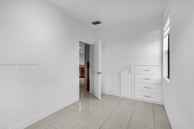 9925 NW 10th Street, Miami, FL 33172