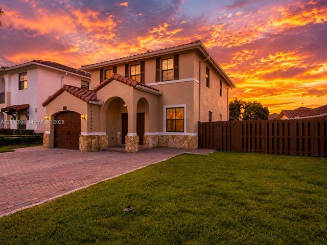9925 NW 10th Street, Miami, FL 33172