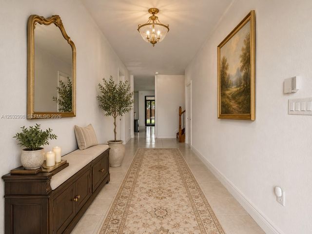 9925 NW 10th Street, Miami, FL 33172