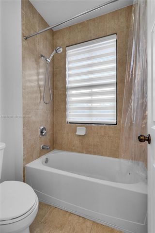 9925 NW 10th Street, Miami, FL 33172