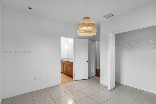 9925 NW 10th Street, Miami, FL 33172