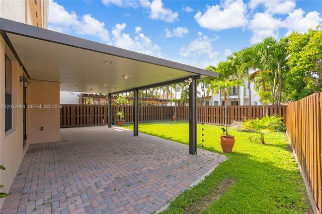 9925 NW 10th Street, Miami, FL 33172