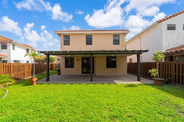 9925 NW 10th Street, Miami, FL 33172