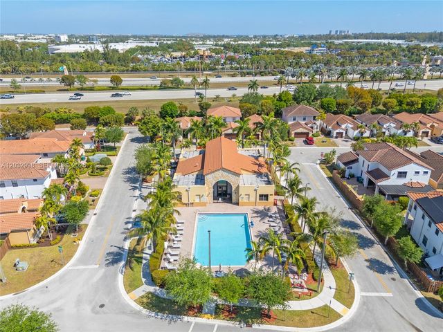 9925 NW 10th Street, Miami, FL 33172