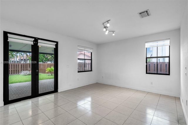 9925 NW 10th Street, Miami, FL 33172