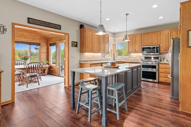 546 Linden Lane, Lino Lakes, MN 55014
