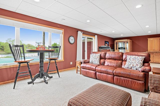 546 Linden Lane, Lino Lakes, MN 55014