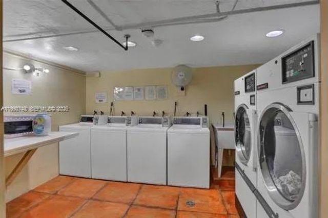 1205 Mariposa Ave 219, Coral Gables, FL 33146