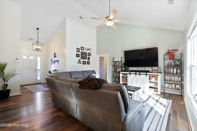 254 Everett Yopp Drive, Sneads Ferry, NC 28460