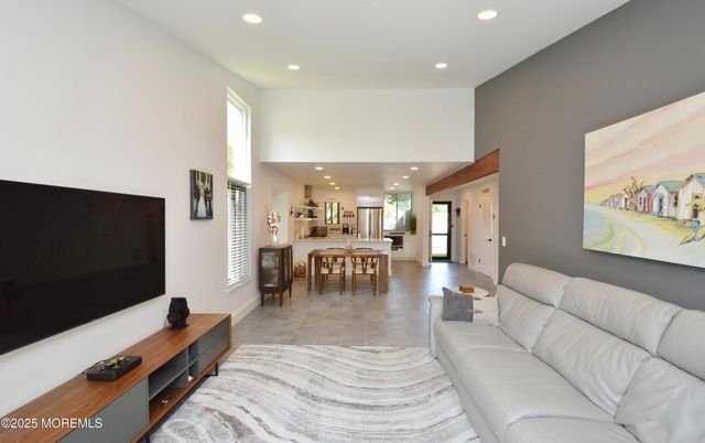 11 Fern Court, Tinton Falls, NJ 07724