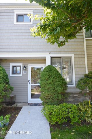 11 Fern Court, Tinton Falls, NJ 07724