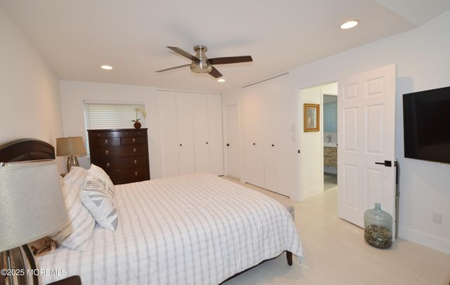 11 Fern Court, Tinton Falls, NJ 07724