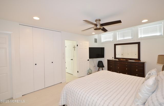 11 Fern Court, Tinton Falls, NJ 07724