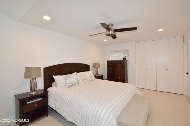 11 Fern Court, Tinton Falls, NJ 07724