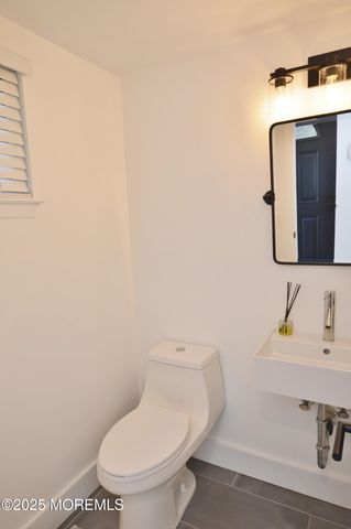 11 Fern Court, Tinton Falls, NJ 07724