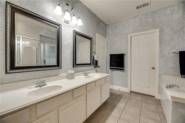 2703 Waterway Drive, Grand Prairie, TX 75054