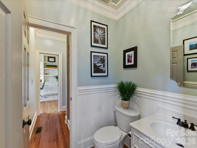 626 Hampshire Hill Road, Matthews, NC 28105