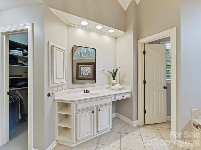 626 Hampshire Hill Road, Matthews, NC 28105