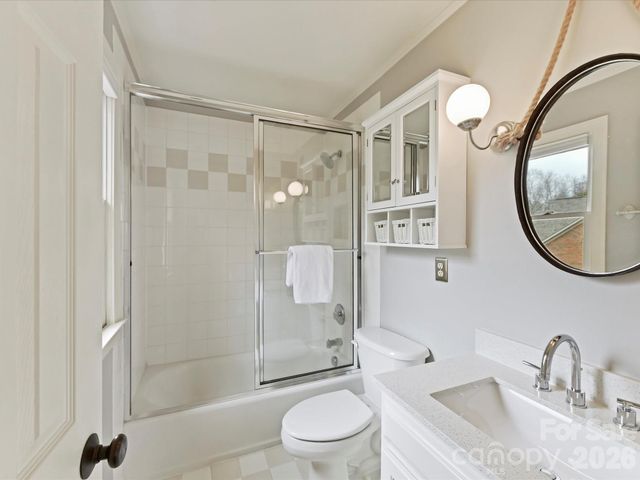 626 Hampshire Hill Road, Matthews, NC 28105