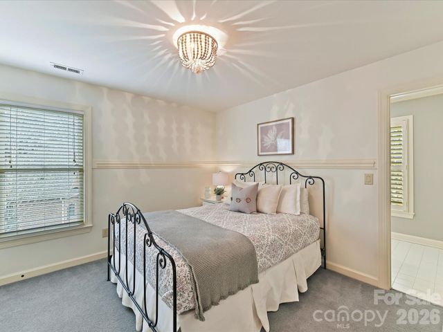 626 Hampshire Hill Road, Matthews, NC 28105