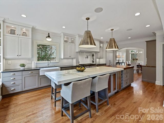 626 Hampshire Hill Road, Matthews, NC 28105