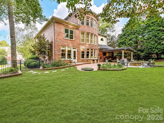 626 Hampshire Hill Road, Matthews, NC 28105