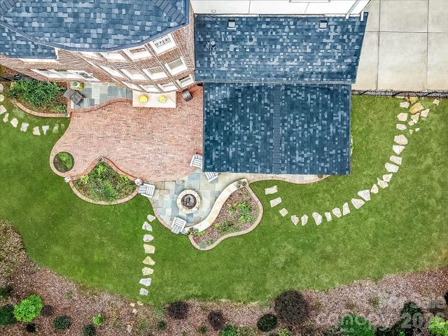 626 Hampshire Hill Road, Matthews, NC 28105