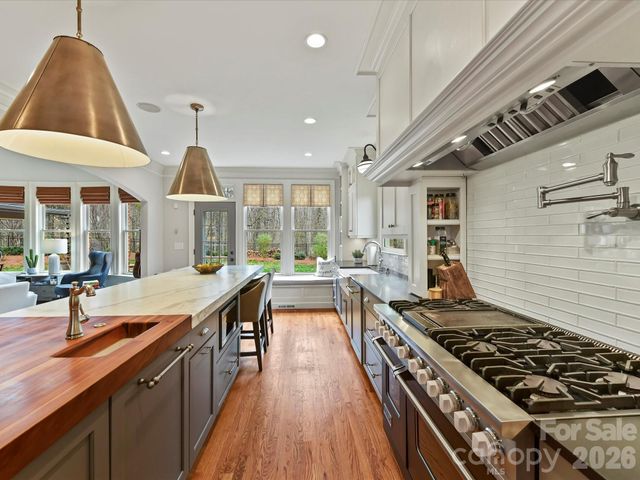 626 Hampshire Hill Road, Matthews, NC 28105