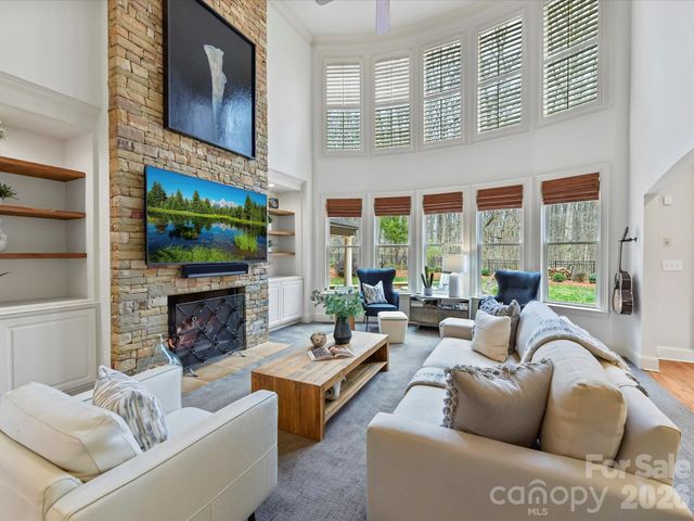 626 Hampshire Hill Road, Matthews, NC 28105