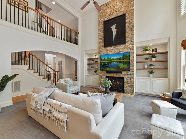 626 Hampshire Hill Road, Matthews, NC 28105