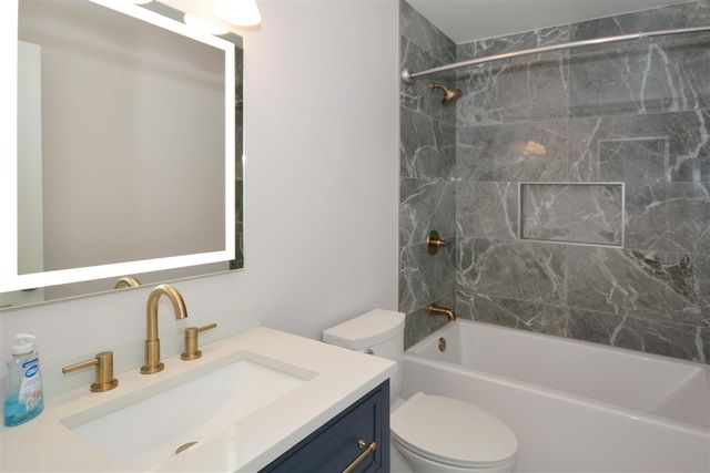 48463 Orchard Drive, Mattawan, MI 49071