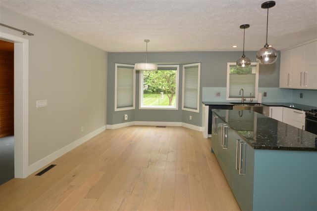 48463 Orchard Drive, Mattawan, MI 49071