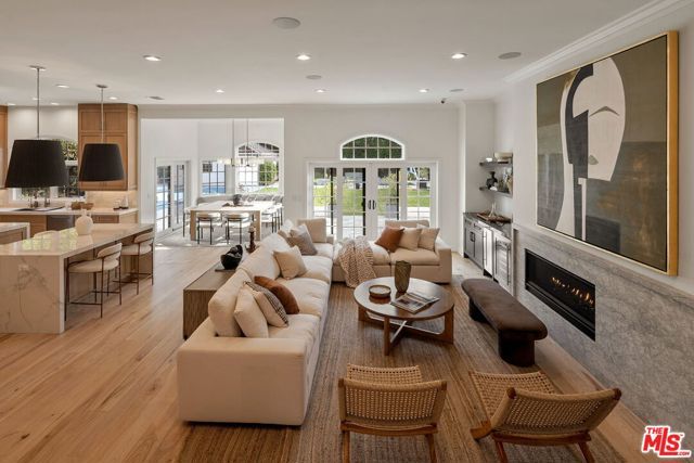 280 Homewood Road, Los Angeles, CA 90049