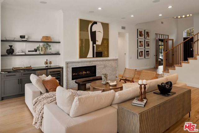 280 Homewood Road, Los Angeles, CA 90049