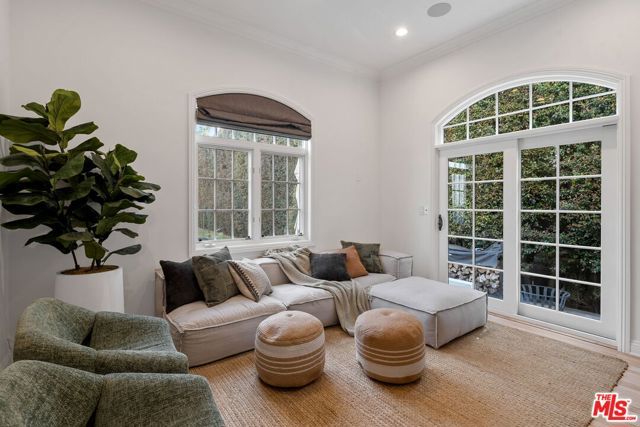 280 Homewood Road, Los Angeles, CA 90049