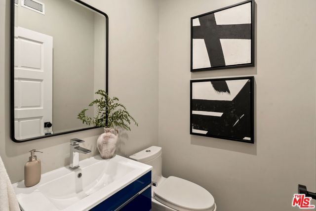 280 Homewood Road, Los Angeles, CA 90049