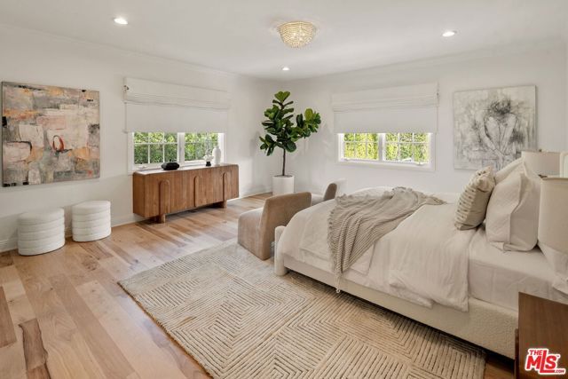 280 Homewood Road, Los Angeles, CA 90049