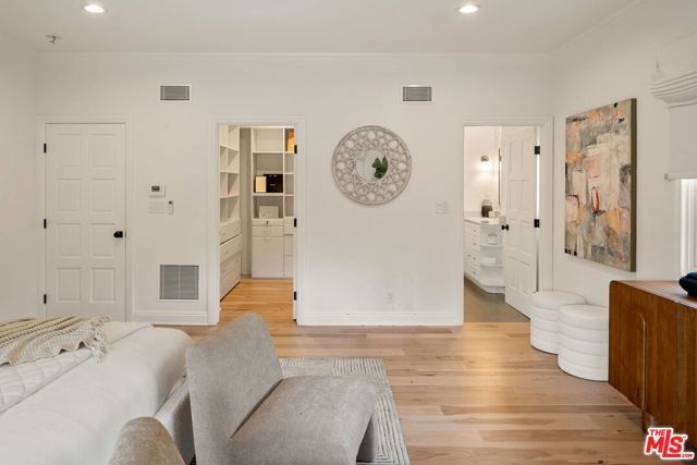 280 Homewood Road, Los Angeles, CA 90049