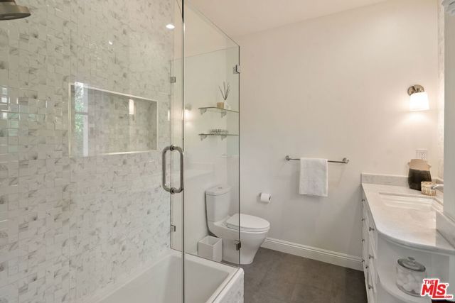 280 Homewood Road, Los Angeles, CA 90049