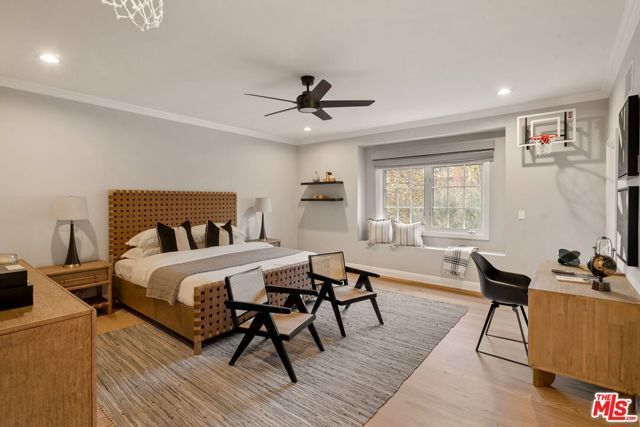 280 Homewood Road, Los Angeles, CA 90049