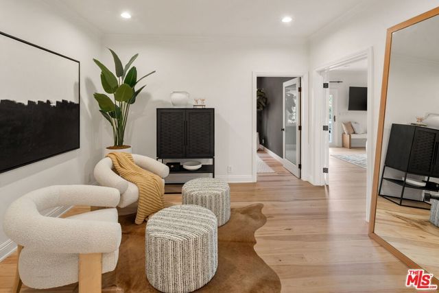 280 Homewood Road, Los Angeles, CA 90049