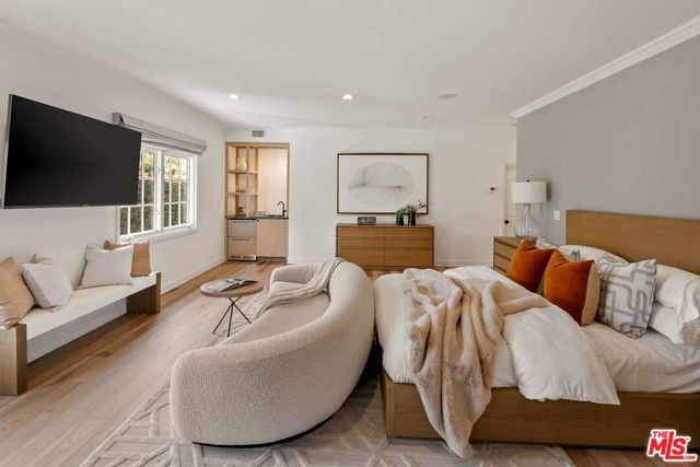 280 Homewood Road, Los Angeles, CA 90049