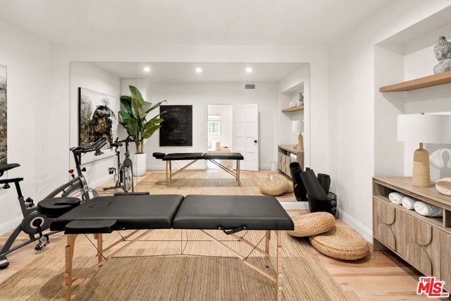 280 Homewood Road, Los Angeles, CA 90049