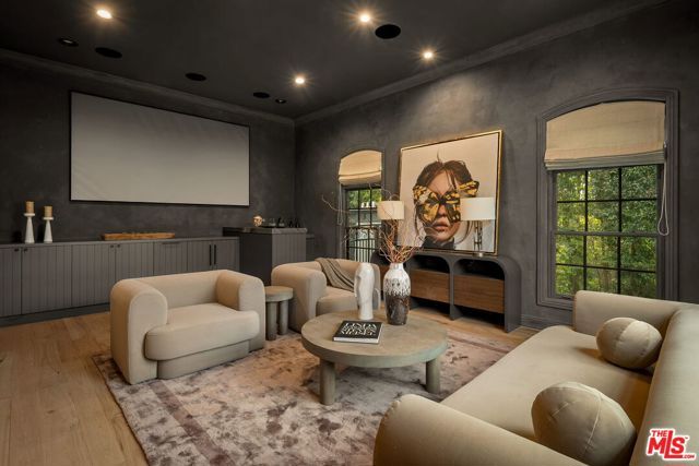 280 Homewood Road, Los Angeles, CA 90049