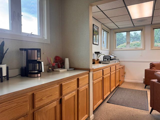 48 Stagecoach Road, Hartford, VT 05001